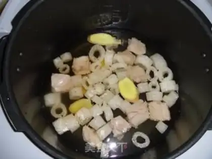 Make Sodium pigeon egg soup step 3