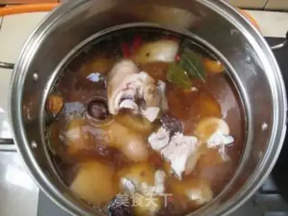 Make Spicy pig hoof step 9