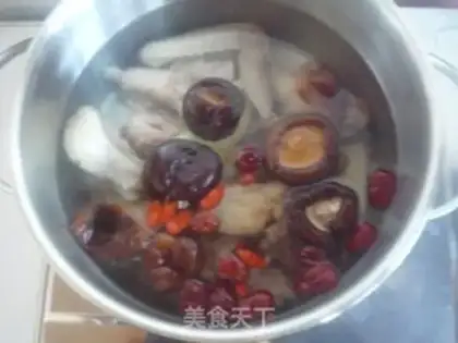 Make A rooster with mushrooms step 5