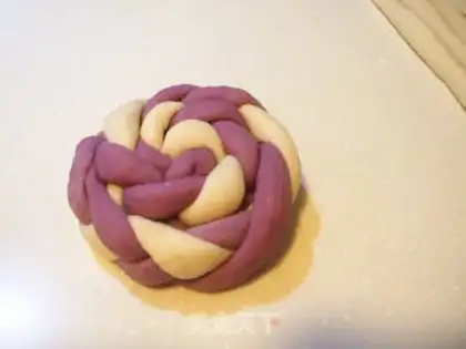 Make The embroidery roll step 5