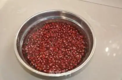 Make Red bean pie step 0