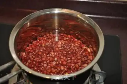 Make Red bean pie step 1