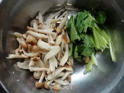 Make Crab-flavored vegetables step 1