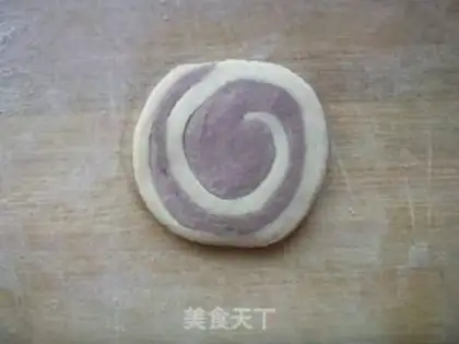 Make Two-colour buns step 7