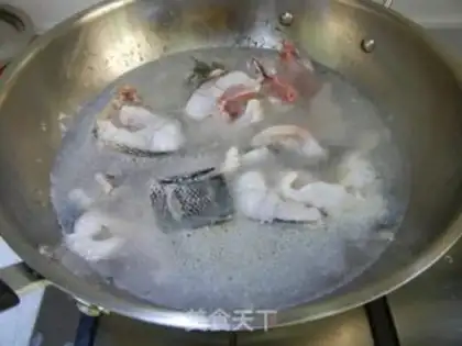 Make The mackerel blackfish soup step 3