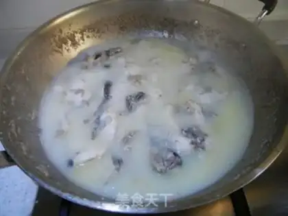 Make The mackerel blackfish soup step 4