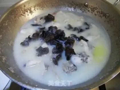 Make The mackerel blackfish soup step 5
