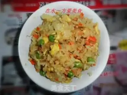 Make Yangzhou fried rice step 5