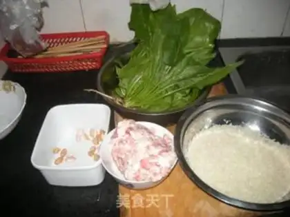 Make Peanut spinach porridge step 0