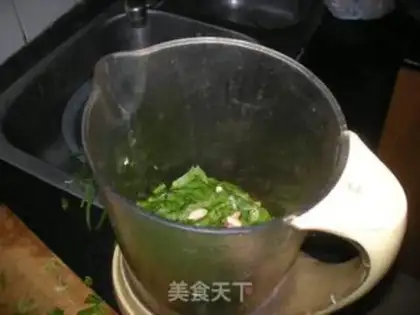 Make Peanut spinach porridge step 1