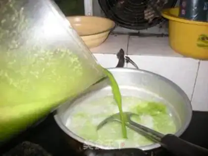 Make Peanut spinach porridge step 4