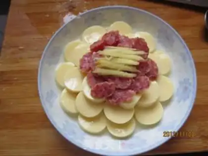 Make Tofu steamed sausage step 1