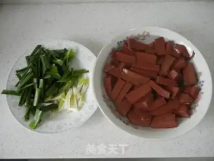 Make Garlic and pig blood step 1