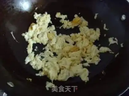 Make Sour-beans fried eggs step 2