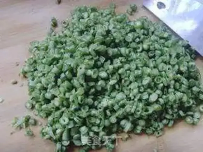 Make Soybeans fried eggs step 1