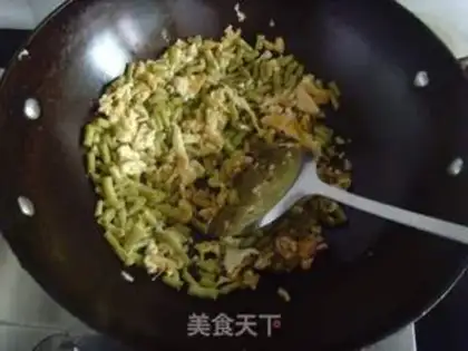 Make Sour-beans fried eggs step 5