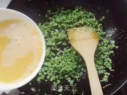 Make Soybeans fried eggs step 8