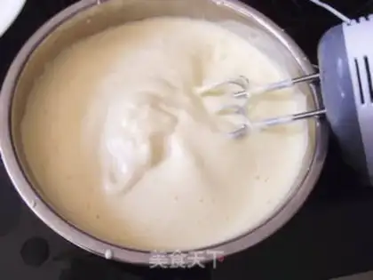 Make Cranberry sponge cake step 3