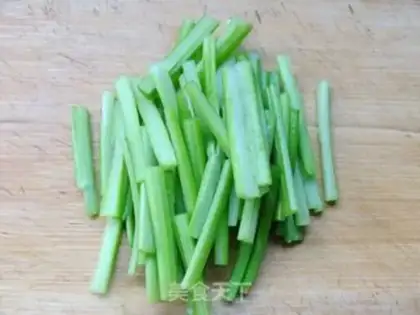 Make Screeched celery step 1