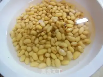Make Peanut walnuts step 1