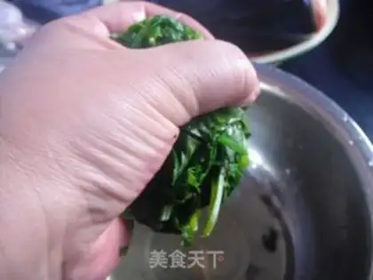 Make Wood and celery leaves step 4