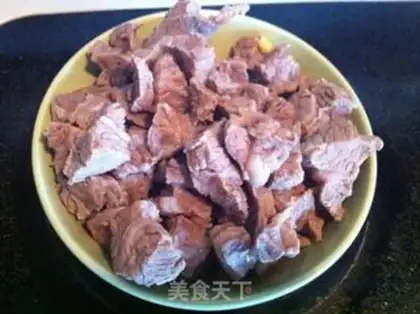 Make High-pressure pan, red-coloured cow step 1