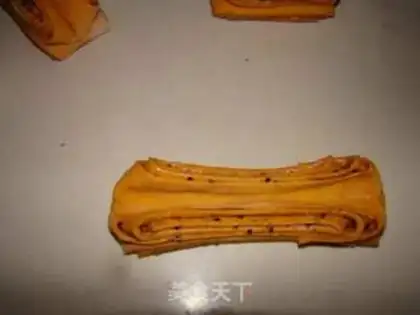 Make Spicet rolls step 7