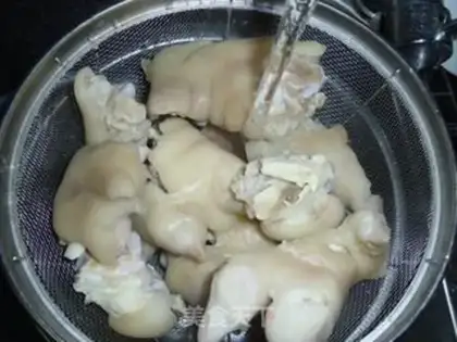Make Pig hoof sea soup step 2