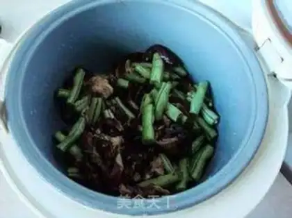 Make Four seasons of bean meat step 6