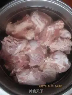 Make The big bone of sauce step 0