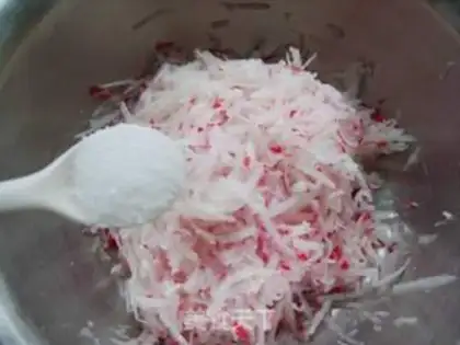Make Soybean radish silkballs step 5
