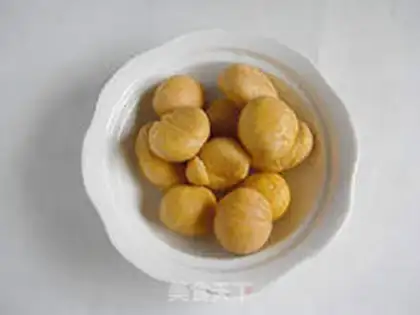 Make Snowflake chestnut cake step 4