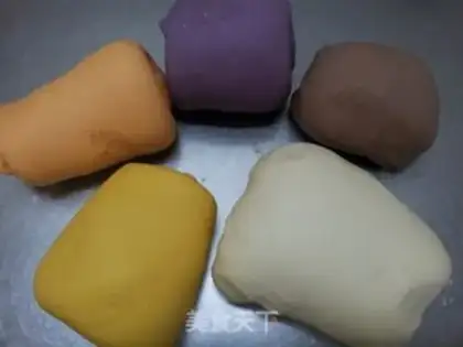 Make Five-coloured-knuckles step 2