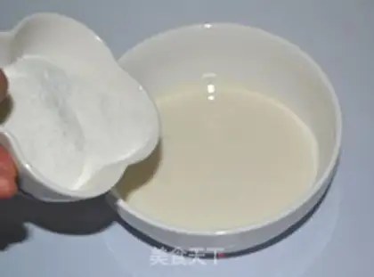 Make Egg Tower step 1