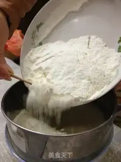 Make Coconut strawberry cake roll step 2
