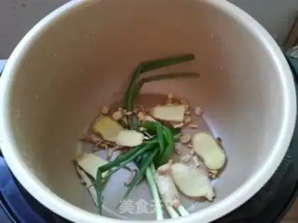 Make Soy chicken step 1