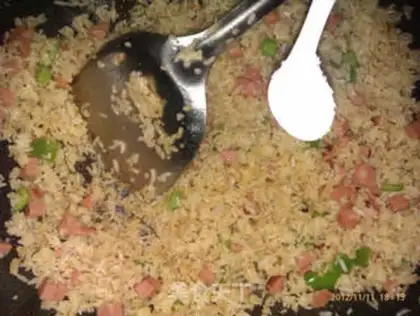 Make Ham sausage fried rice step 8