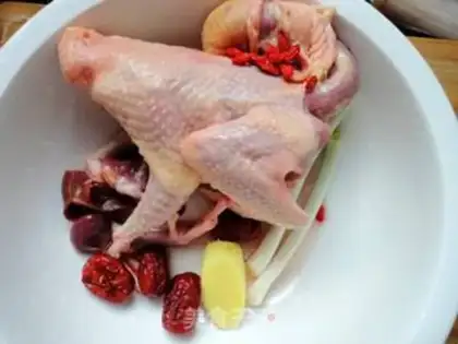 Make Red-tree pigeon soup step 0