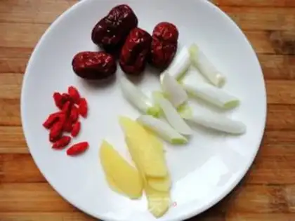 Make Red-tree pigeon soup step 2