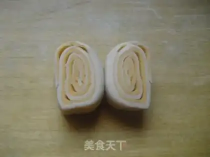 Make Butterfly buns step 4