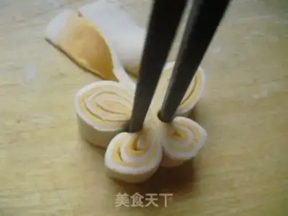 Make Butterfly buns step 5