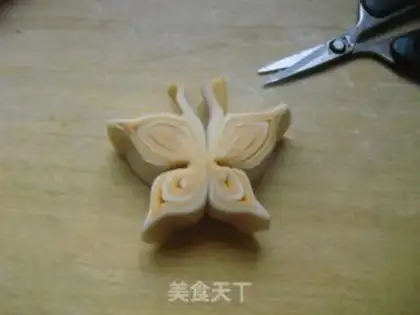 Make Butterfly buns step 6