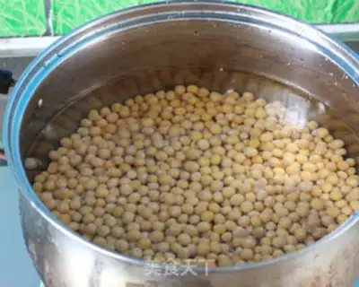 Make Sweet pea yellow step 1