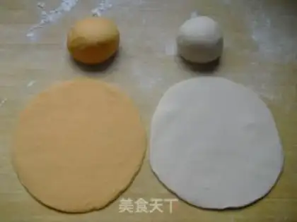 Make Lotus buns step 2
