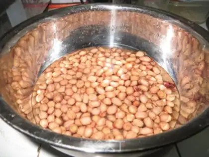 Make Salt and peanuts step 0