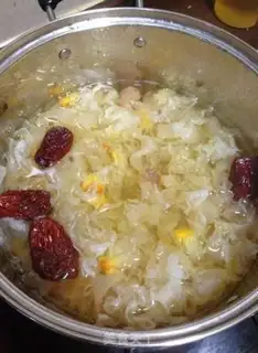 Make A silver spoon with red dates step 5