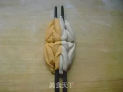 Make Lotus buns step 7