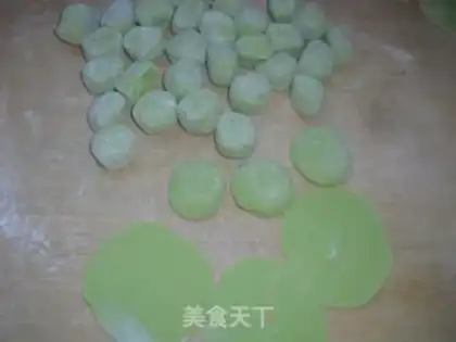 Make Pork dumplings step 4