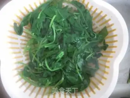 Make Old vinegar spinach peanut rice step 4