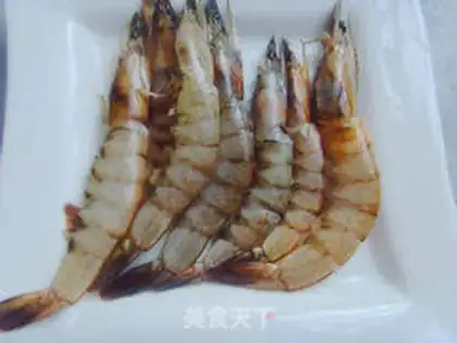Make Tomato shrimp soup step 1